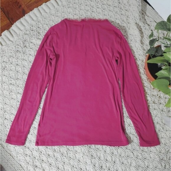 Banana Republic Feathered Trim Boat Neck Magenta Long Sleeved Henley Top- M - Picture 5 of 9
